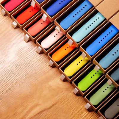 China Rubber Sport Smart Watch Strap 44mm 41mm 45mm For iPhone Watch 7 Series Silicone Apple Rubber Watch Band for sale