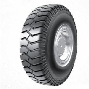 China 1400-25 32PR Industrial Truck Tires High Floating Force Bias Ply Off Road Tires for sale