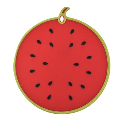 China Best Viable Cute Watermelon Chopping Fruit Shaped Kitchen Organic Bamboo Plastic Non-Slip Cutting Board for sale