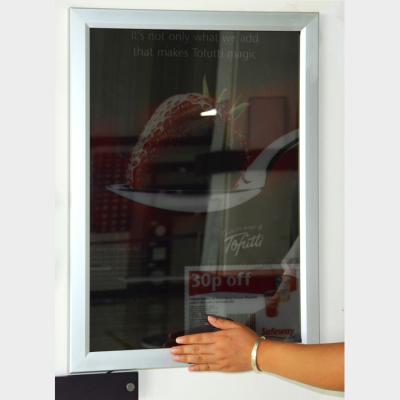 China AF2A Shopping Mall Magic Mirror Display Advertising With Led Backlit for sale