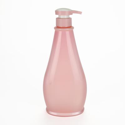 China OEM Style Handmade Pink Empty Plastic Sanitizer Bottles Shampoo Packaging PET Pump Bottles for sale