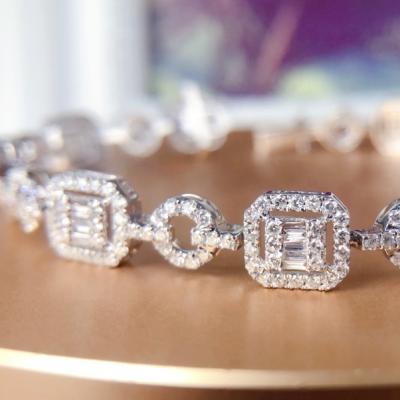 China 2020 New CLASSIQUE Diamond Women Bracelet au750 18K Gold Bracelets 3ct Diamonds for sale