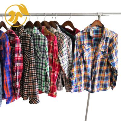 China Multi-colored current mix used flannel shirt clothes men and women tops for sale