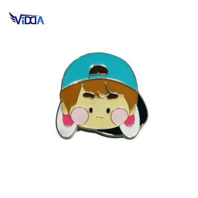 China Custom Made Europe High Quality Cartoon Soft Enamel Butterfly Clutch Lapel Pin Badge for sale