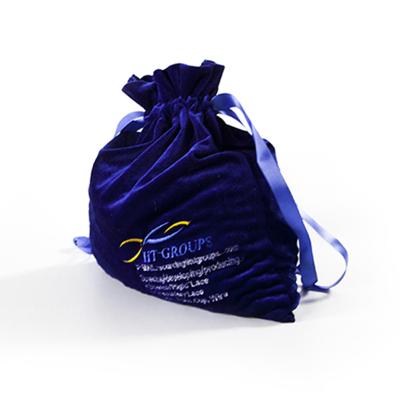 China Recyclable Blue Velvet Pouch Jewelry Cosmetics Packaging Bag for sale