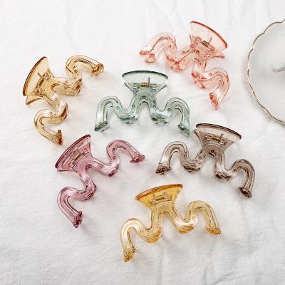 China New Durable Clear Hair Wave Clips Claw Acrylic Plastic Hair Claw Matte Transparent Jelly Color Pure Clip for sale