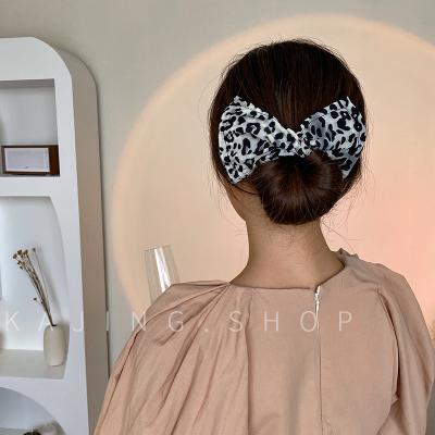 China 2021 new style headwear 2021 new style hairpin bow hairpin popular magic curling curling artefact korean lazy ball head hairpin for sale