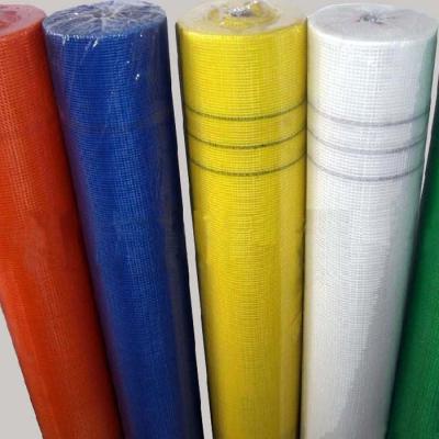 China Strength Glass Fiber Netting / Fiberglass Mesh Roll for Wall 4*4mm Aperture 800N Tensile Strength for sale