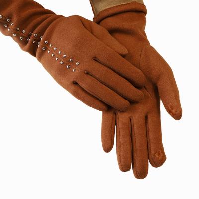 China Guantes cálidos de invierno de dedo completo de lujo a granel Remache Mensajes de texto Pantalla táctil en venta