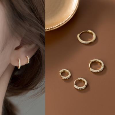 China The Other Small Silver Female Simple Fresh Round Earring Small Earring Ear Bone S925 Temperament S925 Ear Bone Stud M00730 for sale