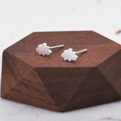 China Cute and Original Jewelry Wholesale Tiny Cloud Stud Earrings Small in Sterling Silver for sale