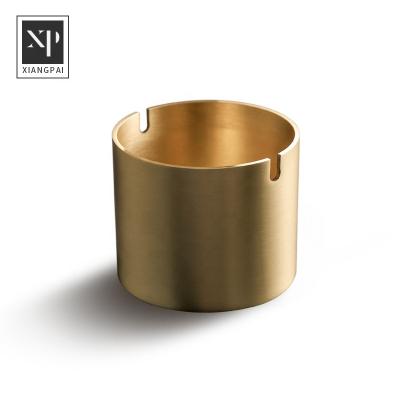 China Ash Gold Fasion Simple and Modern Brass Metal Ashtray Outdoor or Indoor Used Brass Tray for sale