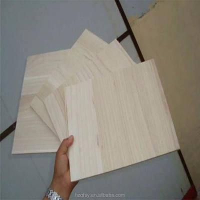 China Eco-friendly Qingfa Hot Selling High Quality Taekwondo Breaking Boards Paulownia Wood for sale