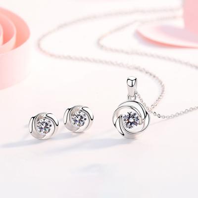 China Genuine 925 Sterling Silver Flower Romantic Two Piece Set Party Collection Rose Design Necklace Earrings Pendant Necklace Jewelry Set for sale