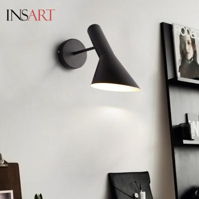 China Modern New Arrival Modern Hotel Iron Led Reading Bedroom Headboard Wall Light for sale