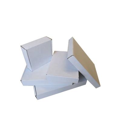 China 2021 New Eco-friendly Material Shipping Cardboard Packaging White Corrugated Paper Box For Product Transportation for sale