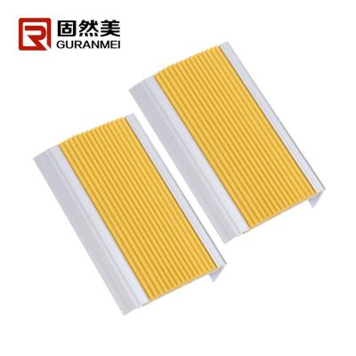 China Anti-Slip Aluminum Steps Stair Edge Protection Stairnosing Strips for sale