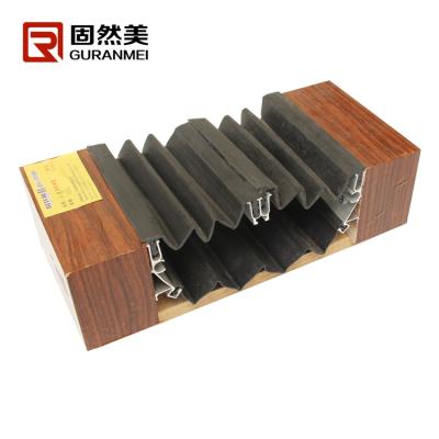 China Construction Aluminum Expansion Joints Sheet With EPDM Insert For Trolley Access for sale