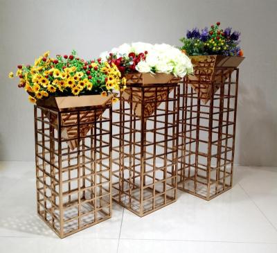 China New Model Hot Sale Modern European Style Metal Wedding Decoration Flower Stand for sale