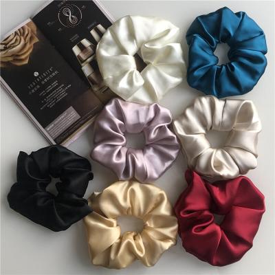 China Fashionable Customized 16mm Flower Elastic Hair Scrunchies Hair Band Silk Band 5cm Large Intestine Silk Scrunchies for sale