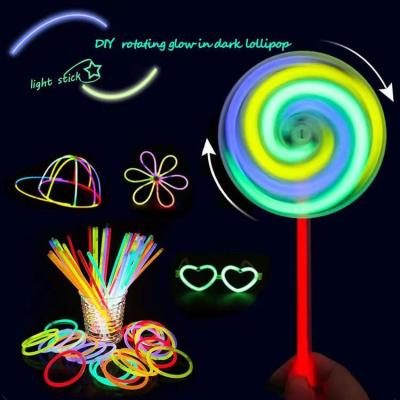 China Amazon Innovative Wholesale Hot Sale Glow in the Dark Rotating Lollipops Toy DIY Fluorescent Toys Relaxing Busy Person Toys for sale