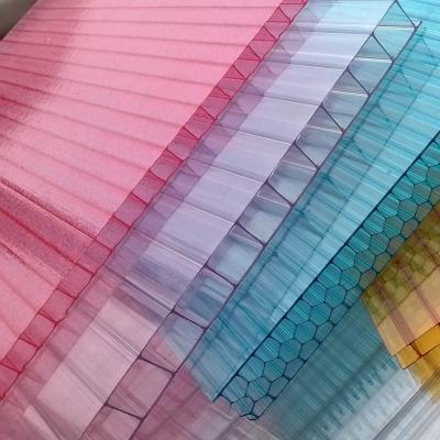 China Het uv-met een laag bedekte Geluiddichte Holle Milieuvriendelijke Blad van het Serrepolycarbonaat Te koop