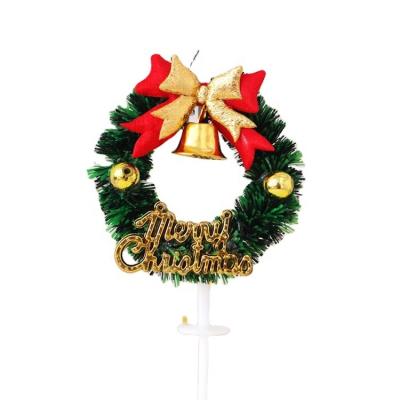 China Sustainable New Year Party Topper Christmas Wreath Cupcake Merry Christmas Cake Toppers Ornaments Kids Birthday Cake Decoration for sale