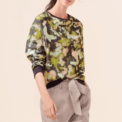 China Custom Hot Selling Autumn Women Anti-wrinkle Hoodie 2021 Camouflage Printed Round Neck Embroidered Spring Knitted Sweater Splatter Printing Casual T-shirt for sale