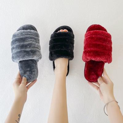 China Fashion Trend Women Vegan Faux Fur Slider Slippers, Women Winter Open Toe Mule Fluffy House Slide Slippers for sale