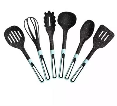 China Sustainable 7 Pcs Cooking Tools OEM Nylon Kitchen Utensils Set Hot Food Unspoiled Stick Cookware Set With Gift Box for sale