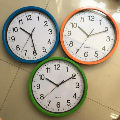 China 11inch Time Promotion Gift Plastic Round Wall Clocks for sale