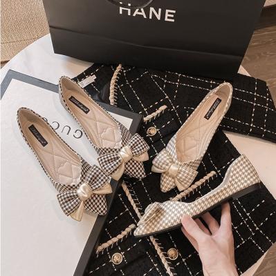 China New Style Fashion Bowknot Flat Rhinestone Comfy Spring Women Flat Shoes Pointed Toe Shallow Mouth Ladies Flat Shoes for sale