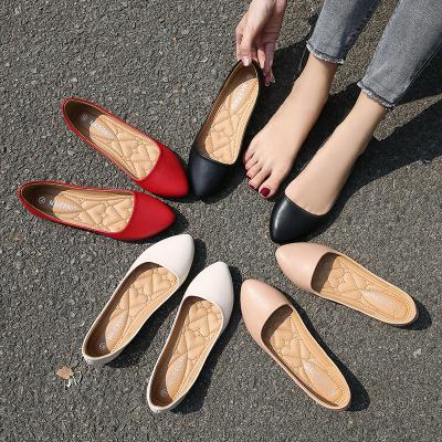 China New Style Flat Patent Leather Sharp Toe Shallow Mouth Casual Shoes Comfortable Ladies Pumps Flat Shoes for sale