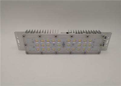 Chine le module mené industriel de la lampe 40w pour le réverbère modulaire SMD5050 imperméabilisent 298 * 70 * 49.5mm IP66 6800lm à vendre