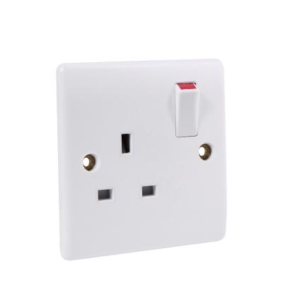 China 2021 Safety Fast Shipping 13a Simple Socket Wall Switch Sticker Home Decoration for sale