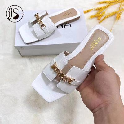 China CUSHIONING excellent quality women's wholesale fancy slippers 2021 new adult casual flat sandals thick-soled ladies sandals shoes for sale