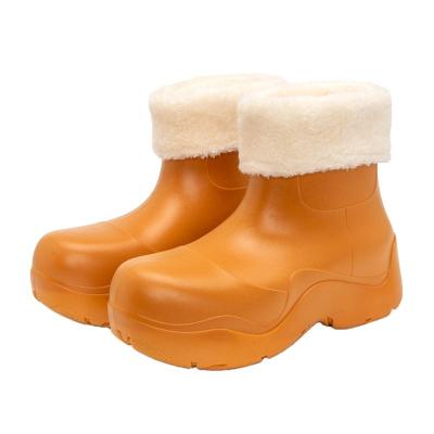 China Women's Boot Size Thick Soles Short Big Head Waterproof Raining Rubber Boots With Velvet Hot Selling Fashionable Shoes for sale