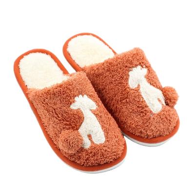 China CUSHIONING New Cartoon Giraffe Cotton Slippers Women Slippers Lovers Shu Velveteen Floor Cute Home Indoor Plush Slippers Warm Slippers for sale