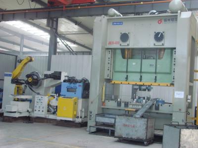 China Máquina servo Decoiler do alimentador do CNC GL que carimba o alimentador da imprensa à venda