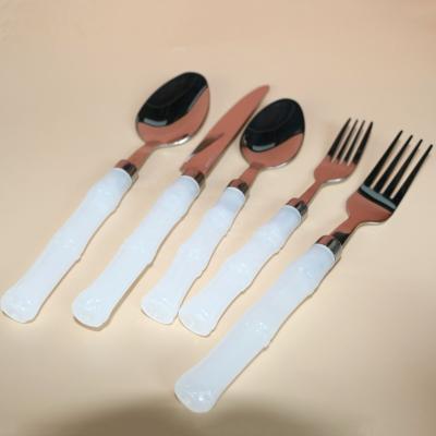 China 5 Pieces White Plastic Bamboo Plastic Flatware Set Silverware Knife 18/8 Stainless Steel Spoon Fork Handle Pieces for sale