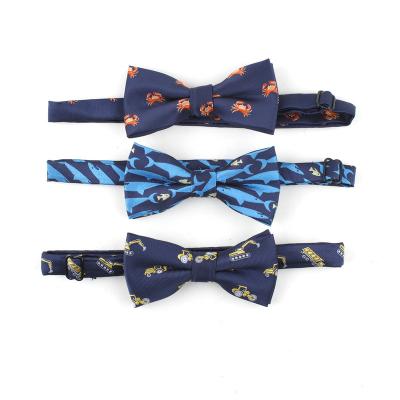 China Polyester Hot Sale Yellow Green Stripe Turtle Animal Designs Sorority Men Bowtie Polyester Chi Eta Phi Logo Pre Tied Personalized Bow Tie for sale