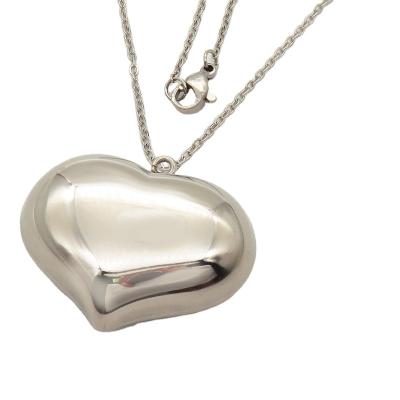 China Powell Fashion Jewelry Stylist Jewelry TRENDY Necklace Silver Plated Stainless Steel Heart Pendant Necklace For Women for sale