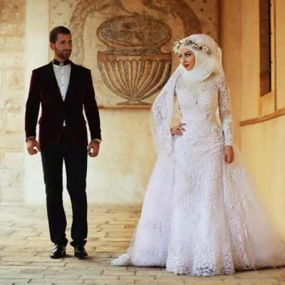 China New Best Breathable Classic Long Sleeve Neck High Quality Muslim Wedding Dress for sale