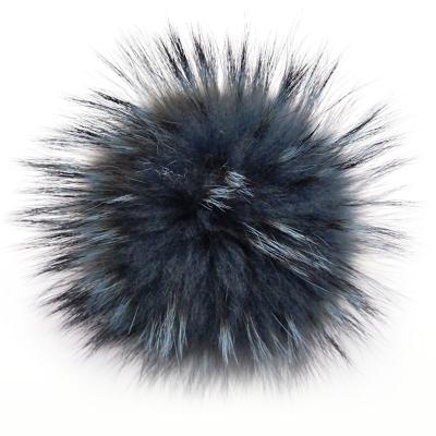 China Fur Pom Poms For Hats 15cm Natural Raccoon Fur Ball Pom Poms With Snap Press Button For Knit Beanie Hat for sale