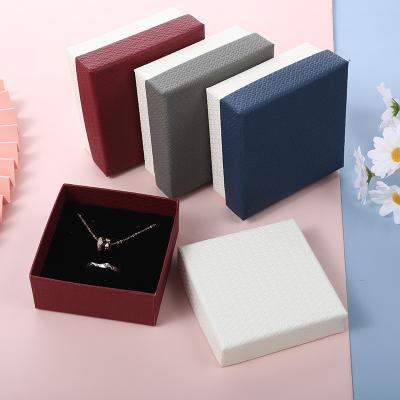 China Recycled Materials Wholesale Exquisite Ring Bracelet Paper Jewelry Necklace Box Gift Box For Packaging for sale