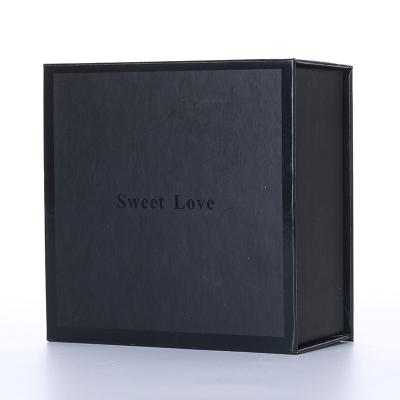 China Recycled Materials Wholesale Custom Gift Box Black Cardboard Magnetic Lid Flap Closure Packaging Box for sale