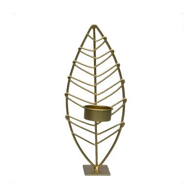 China Home Decoration China Factory Sales Wholesale Candle Holder Gold For Home Decorative for sale