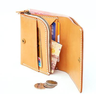 China Fashion premium grain vegetable full pocket small card wallet class one tanned leather wallet with zipper for sale