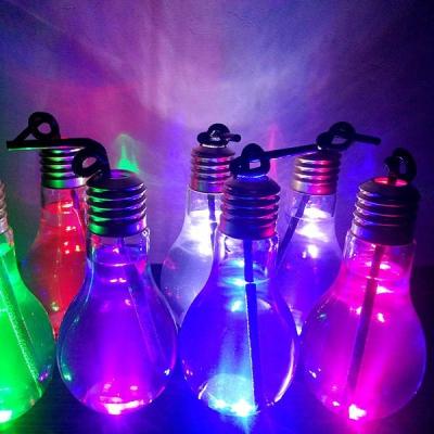 China Hot Selling Juice Drink Bottle 500ML 13OZ PET 400ML Light Bulb Plastic Clear Empty Bottle Straw Screw Cap LED Colorful Beverage Light for sale