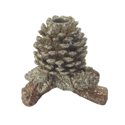 China Home Christmas Decoration Creative Handmade Candlestick Decor Pine Cone Candlestick Holder Christamas for sale